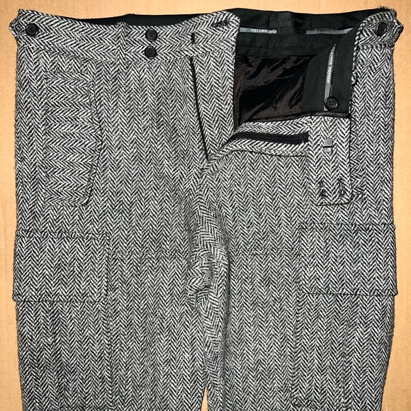 Alexander McQueen Wool Herringbone Cargo Pants. A. McQueen Era —Runway F/W 2009. - Picture 7 of 14